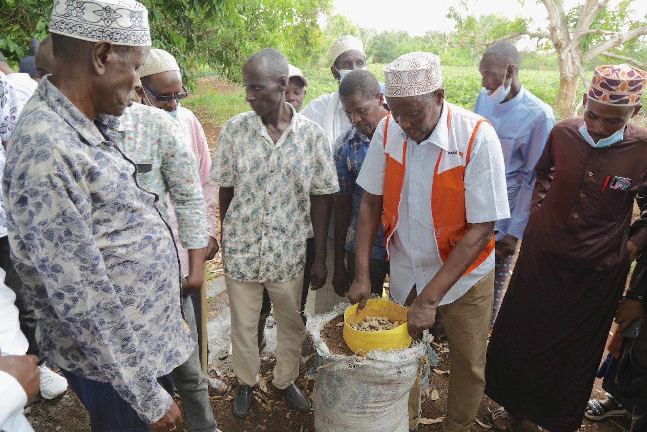 Community members in Garissa take part in a climate-smart agriculture training.